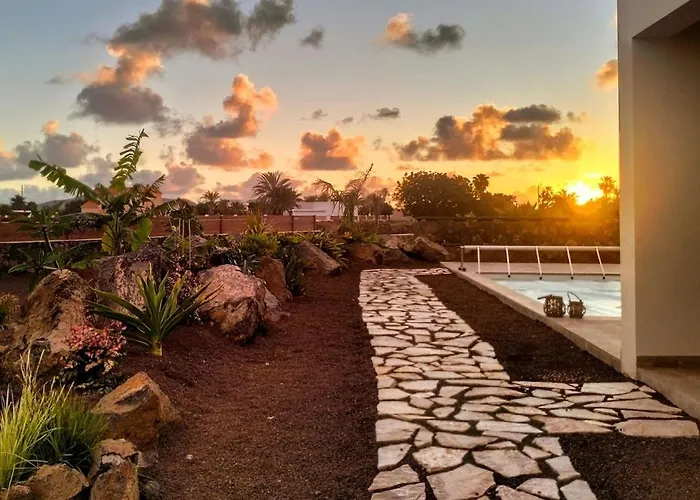 Sumendi * לאחארס